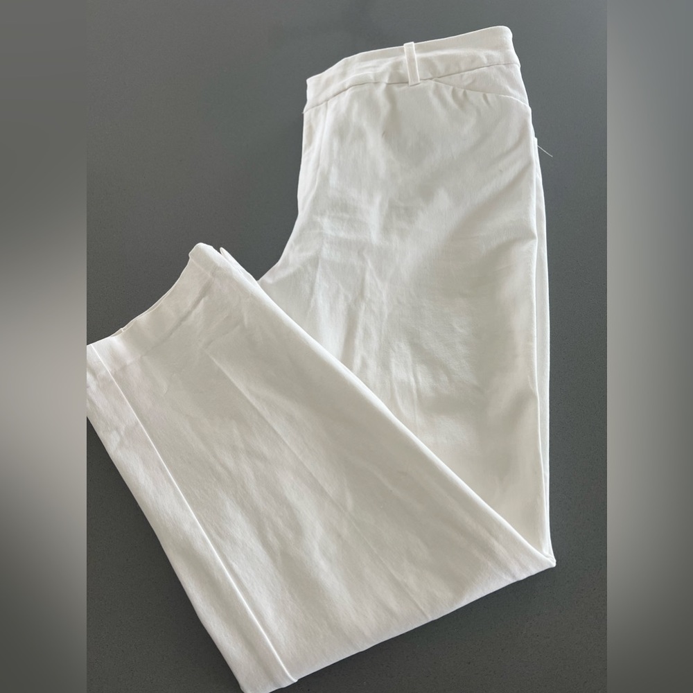Beautiful white charter club pants, seem down the back leg size 14 petite